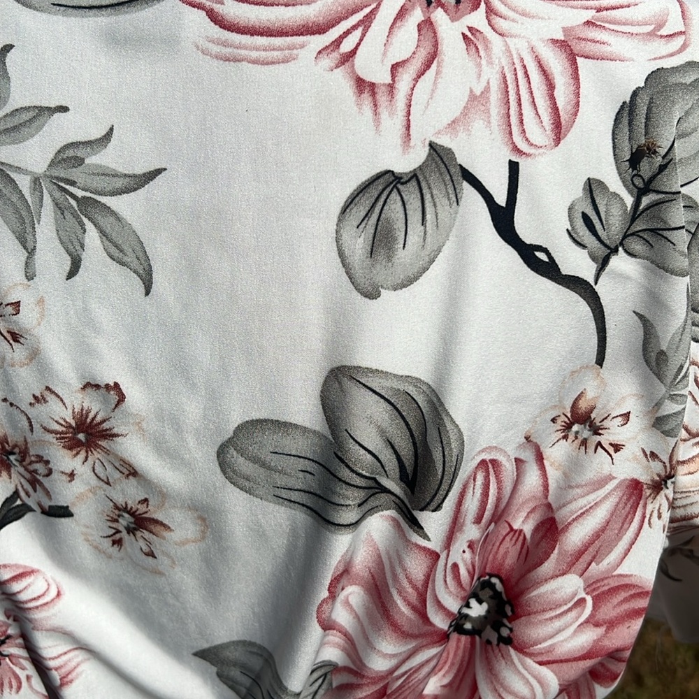 EMERY ROSE FLORAL DRESS … 560 - Picture 8 of 12